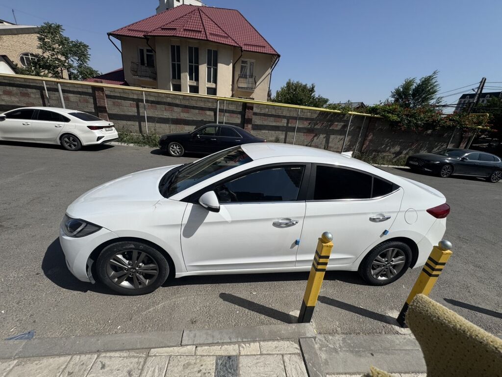 Hyundai Elantra: 2018 г., 1.6 л, Автомат, Бензин, Седан: фото 4