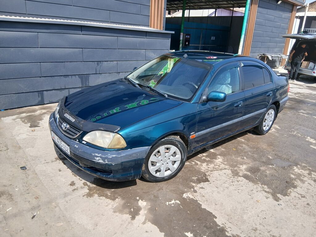 Toyota Avensis: 2002 г., 2 л, Автомат, Бензин, Седан: фото 4
