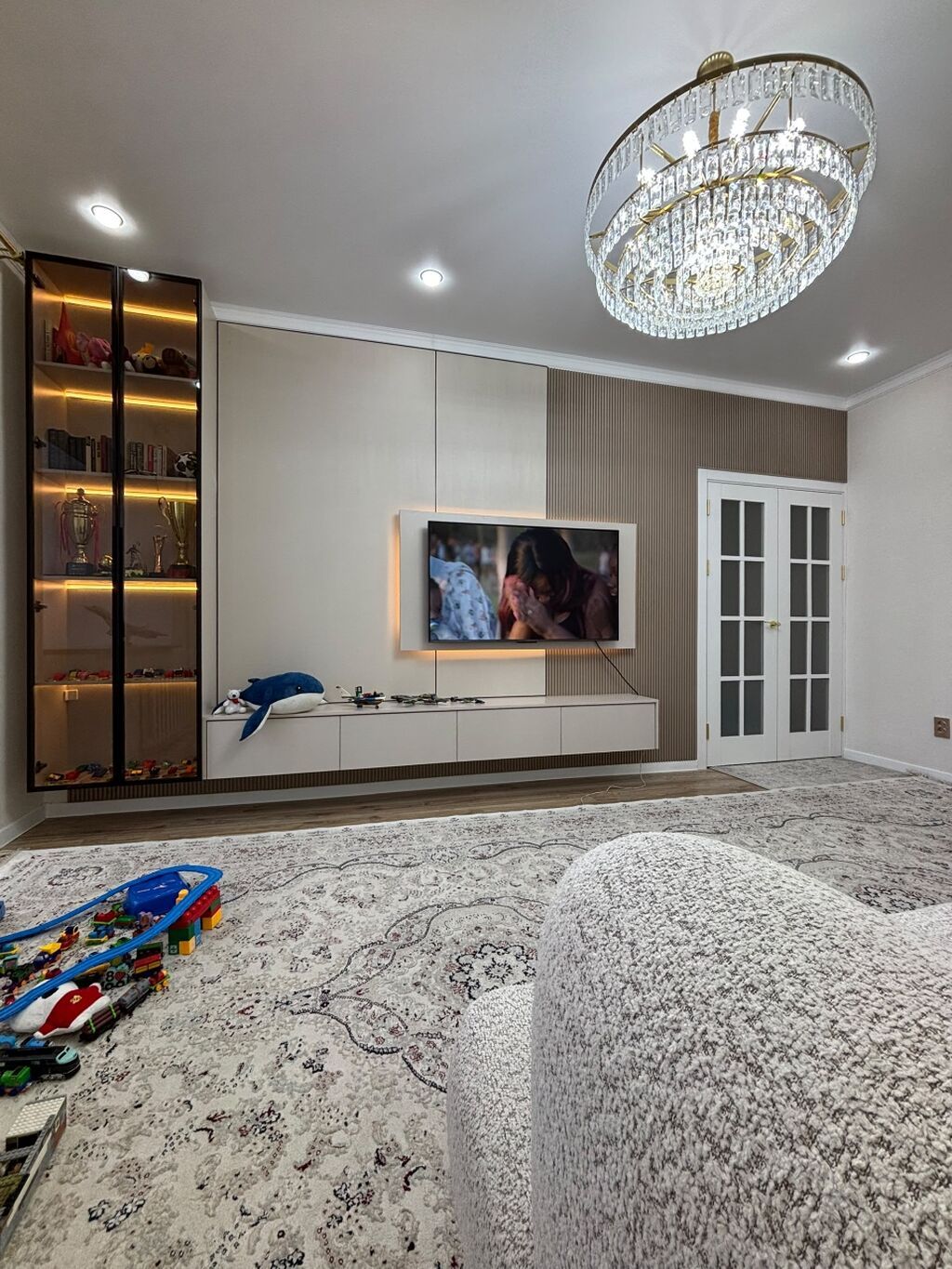3 комнаты, 70 м², Дордой Плаза ТРЦ 105 серия, 4 этаж, Свежий ремонт: фото 1