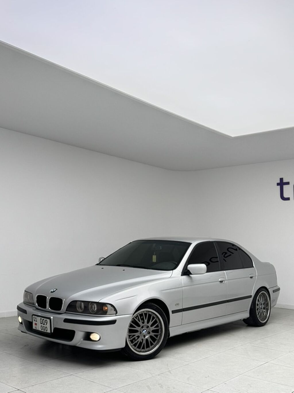 BMW 5 series: 2002 г., 3 л, Автомат, Бензин, Седан: фото 3