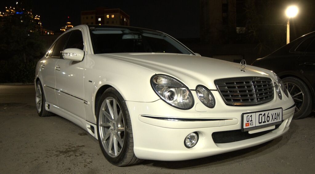 Mercedes-Benz E-Class: 2004 г., 3.2 л, Автомат, Бензин, Седан: фото 1