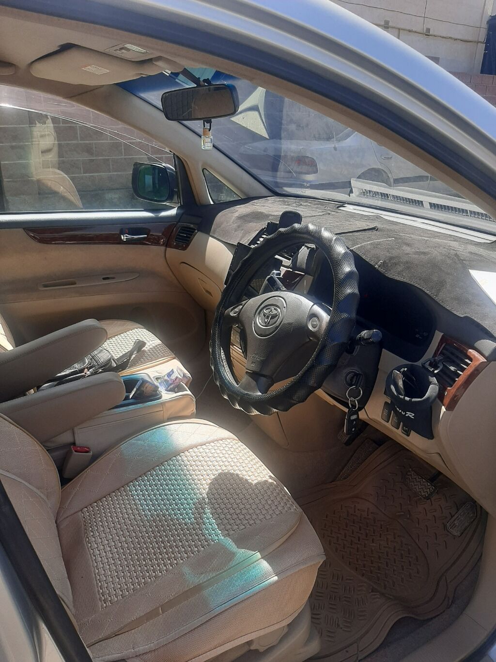 Toyota Ipsum 2001 г., 2.4 л, автомат, газ: фото 5