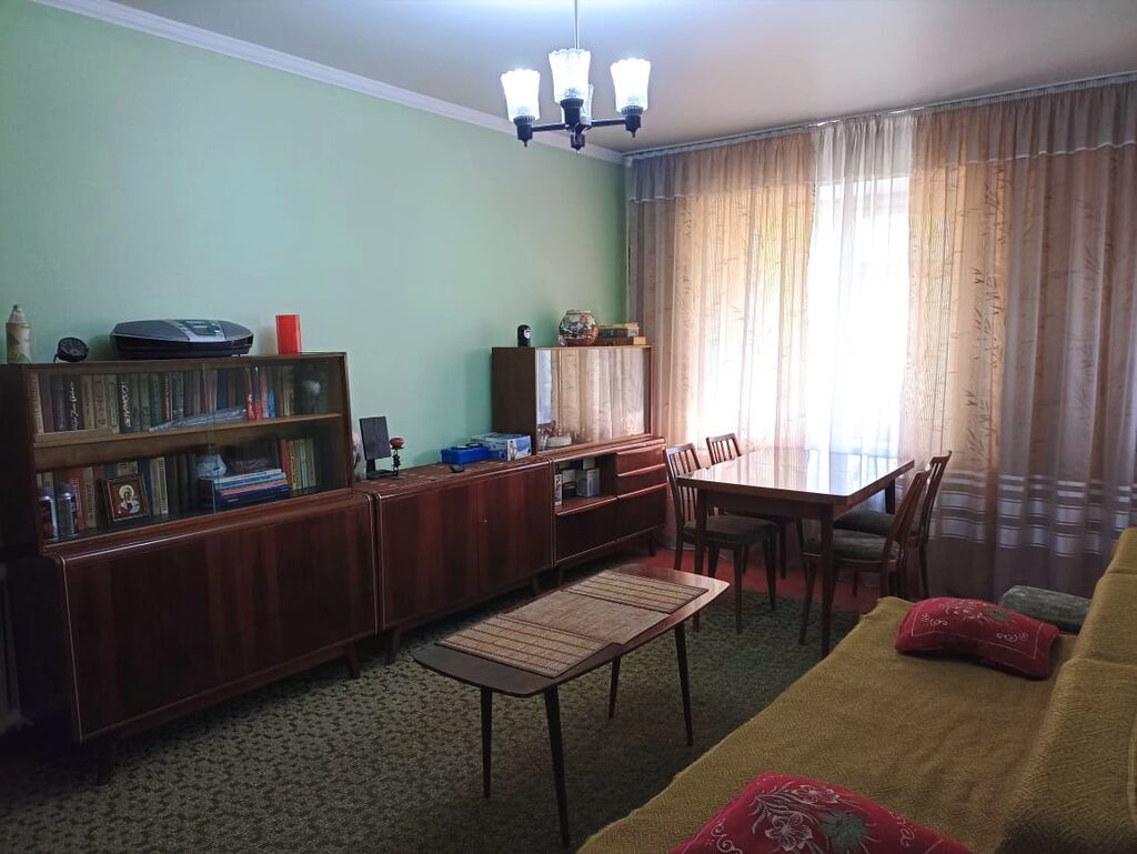 2 комнаты, 58 м², Индивидуалка, 2 этаж, Косметический ремонт: фото 1