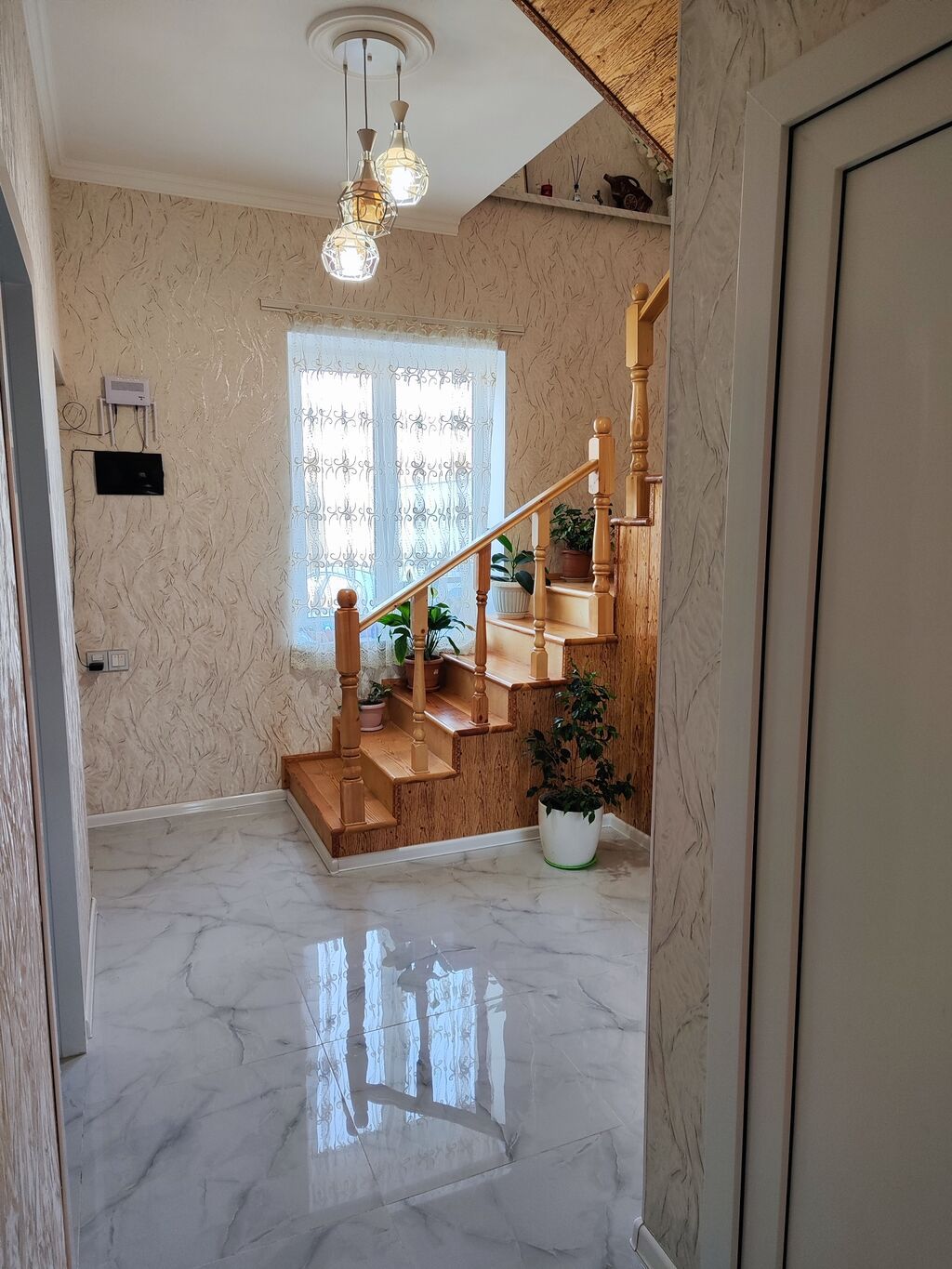 4 otaqlı, 109 kv. m, Yeni təmirli