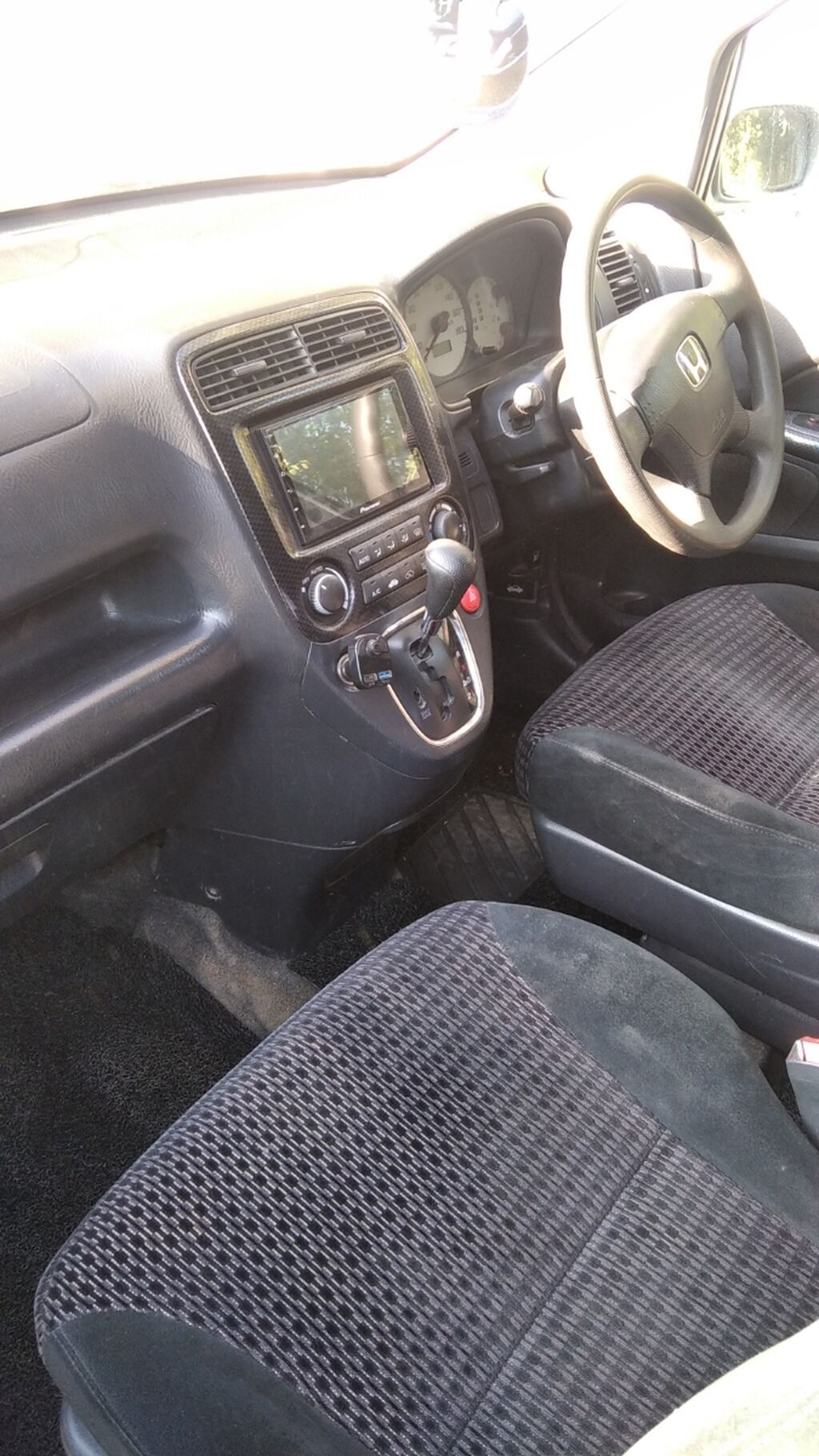 Honda Stream: 2002 г., 1.7 л, Автомат, Бензин, Минивэн: фото 2
