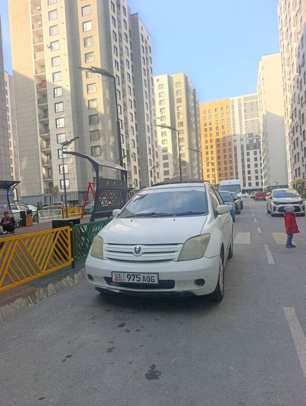 Toyota Ist: 2002 г., Автомат, Бензин, Хэтчбэк: фото 5