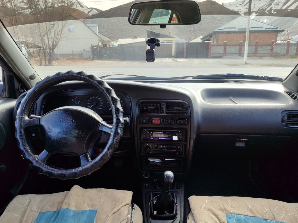 Nissan Primera: 1995 г., 1.6 л, Механика, Бензин, Седан: фото 7