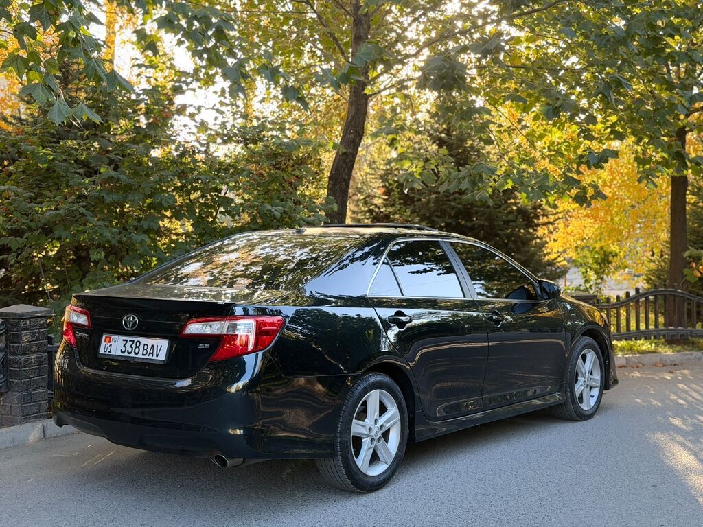 Toyota Camry: 2012 г., 2.5 л, Автомат, Бензин, Седан: фото 2