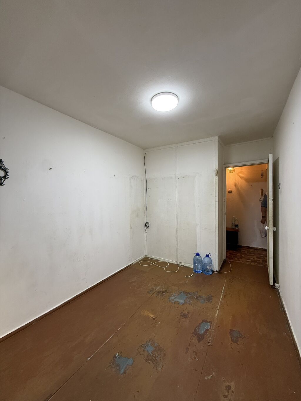 2 комнаты, 44 м², 6 мкр 104 серия, 3 этаж, Старый ремонт: фото 6