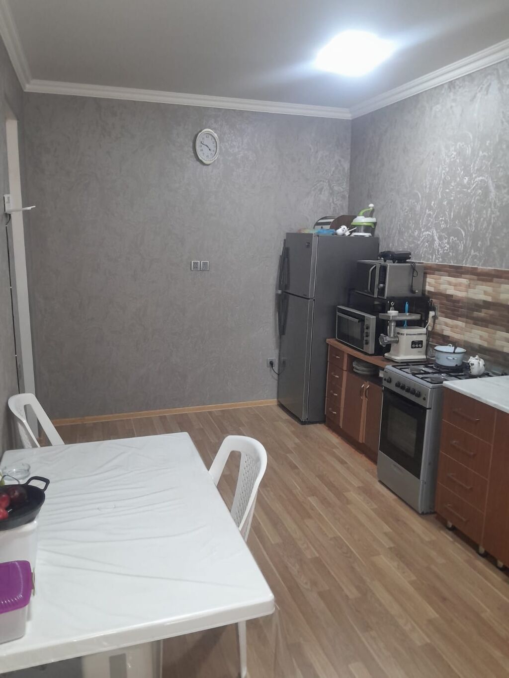 3 otaqlı, 110 kv. m, Kredit yoxdur, Orta təmir
