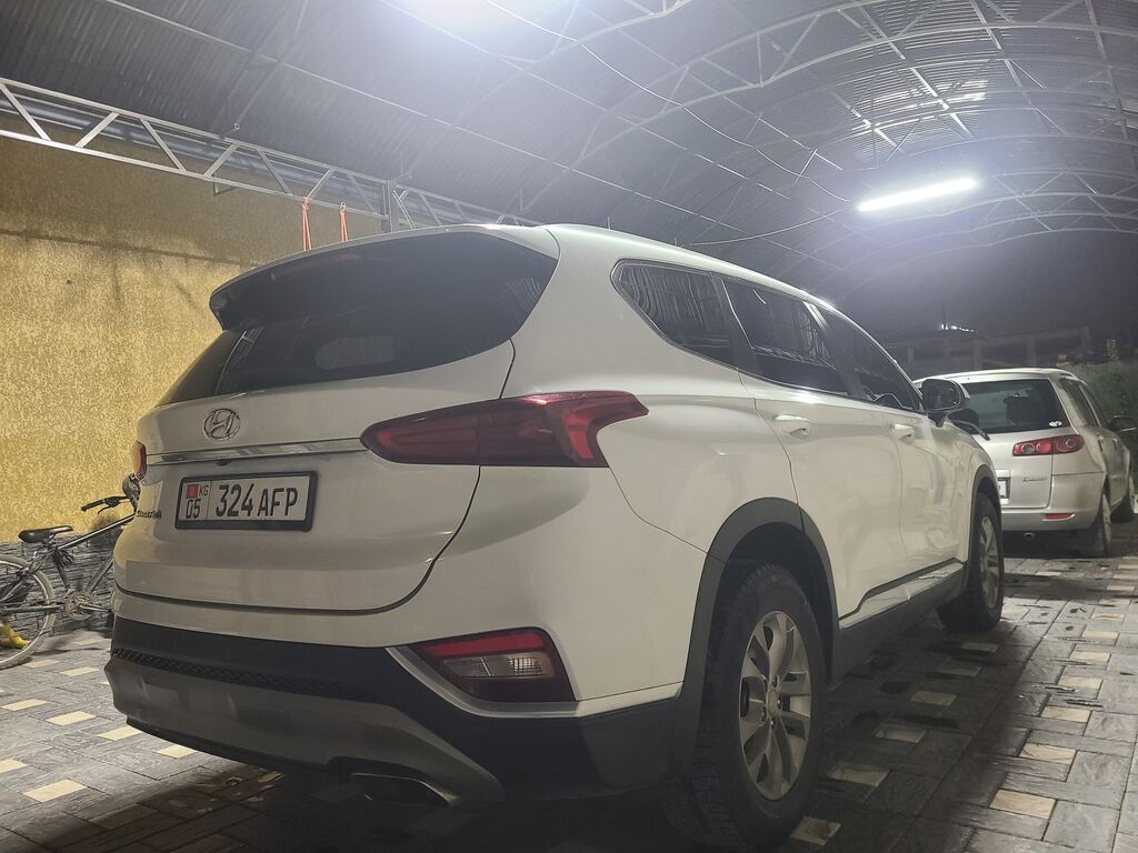 Hyundai Santa Fe: 2018 г., 2.4 л, Автомат, Бензин, Кроссовер: фото 3