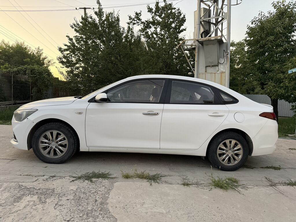 Hyundai Celesta: 2018 г., 1.6 л, Автомат, Бензин, Седан: фото 4