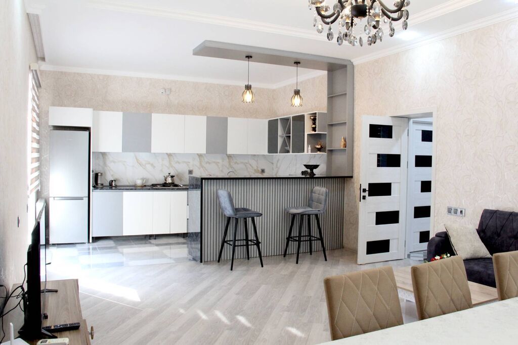 5 otaqlı, 185 kv. m, Kredit yoxdur, Yeni təmirli