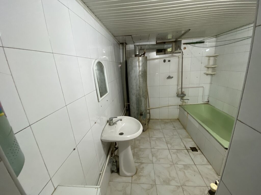 Tələbə qızlar üçün Kirayə Ev: 2 otaqlı mənzil (ayrı mətbəxli)