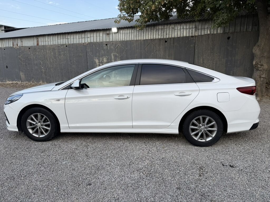 Hyundai Sonata: 2018 г., Автомат, Бензин, Седан: фото 7
