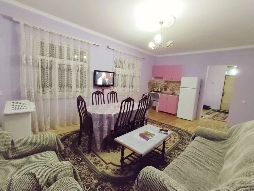 90 kv. m, 3 otaqlı, İnternet, Qaz, İşıq