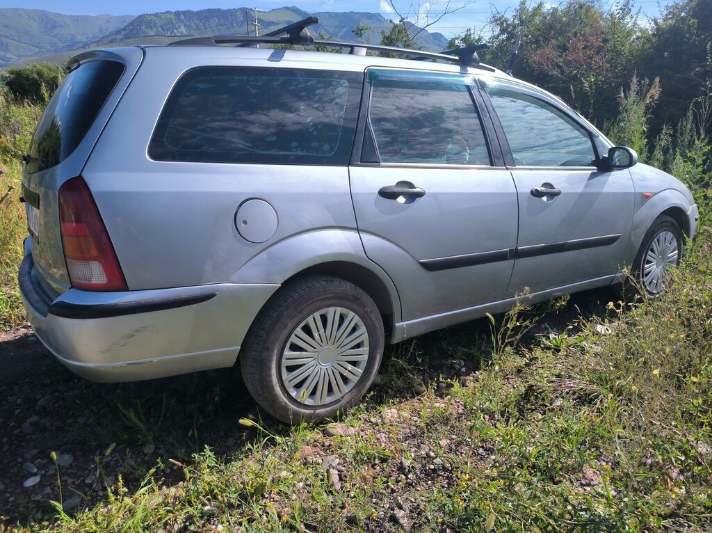 Ford Focus: 2003 г., 1.6 л, Механика, Бензин, Универсал: фото 6