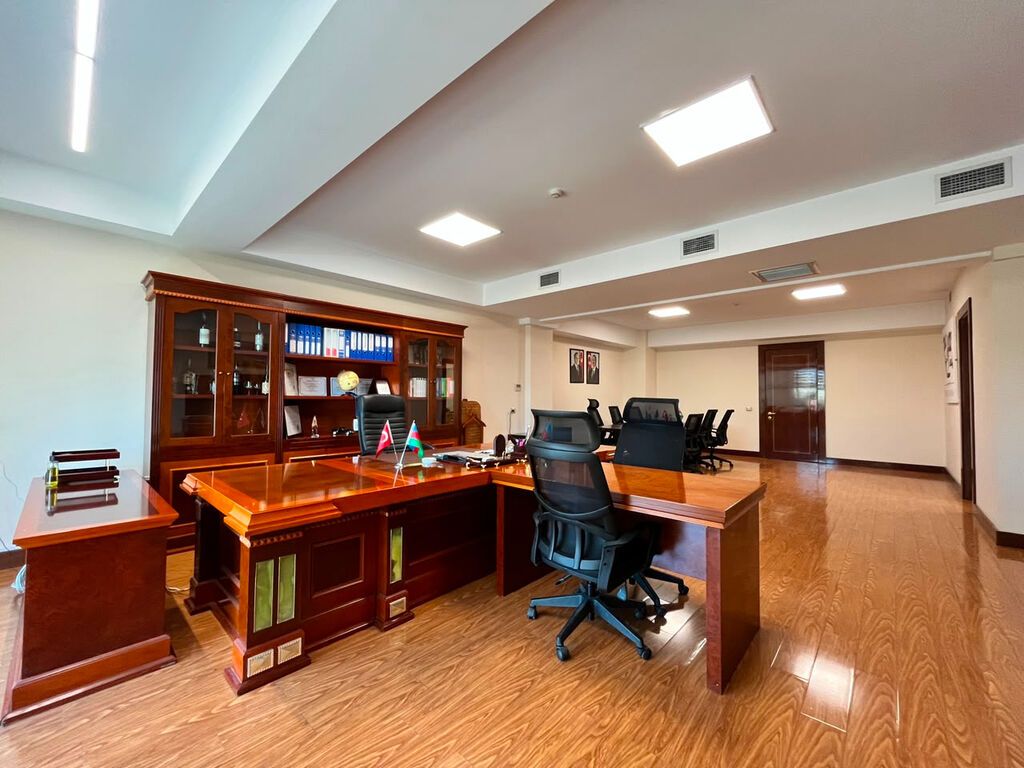 Xətai metrosuna yaxın 250 m² tam təmirli ofis icarəyə verilir Xətai