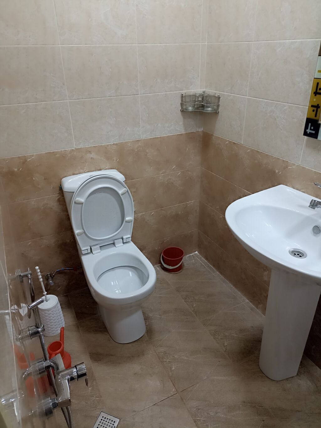 2 otaqlı, 62 kv. m, Yeni təmirli