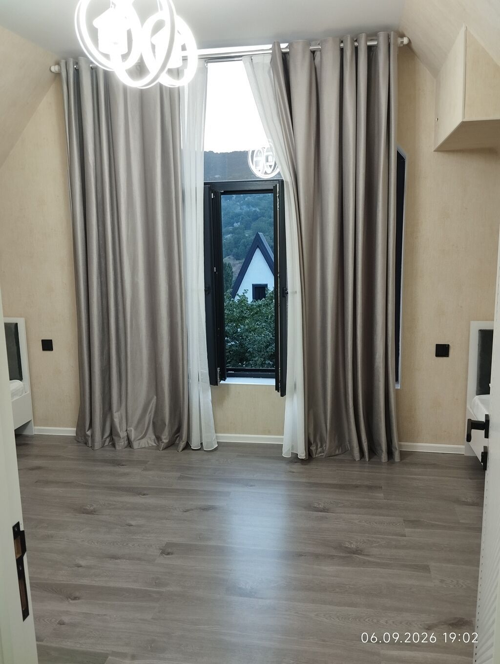 4 otaqlı, 114 kv. m, Yeni təmirli