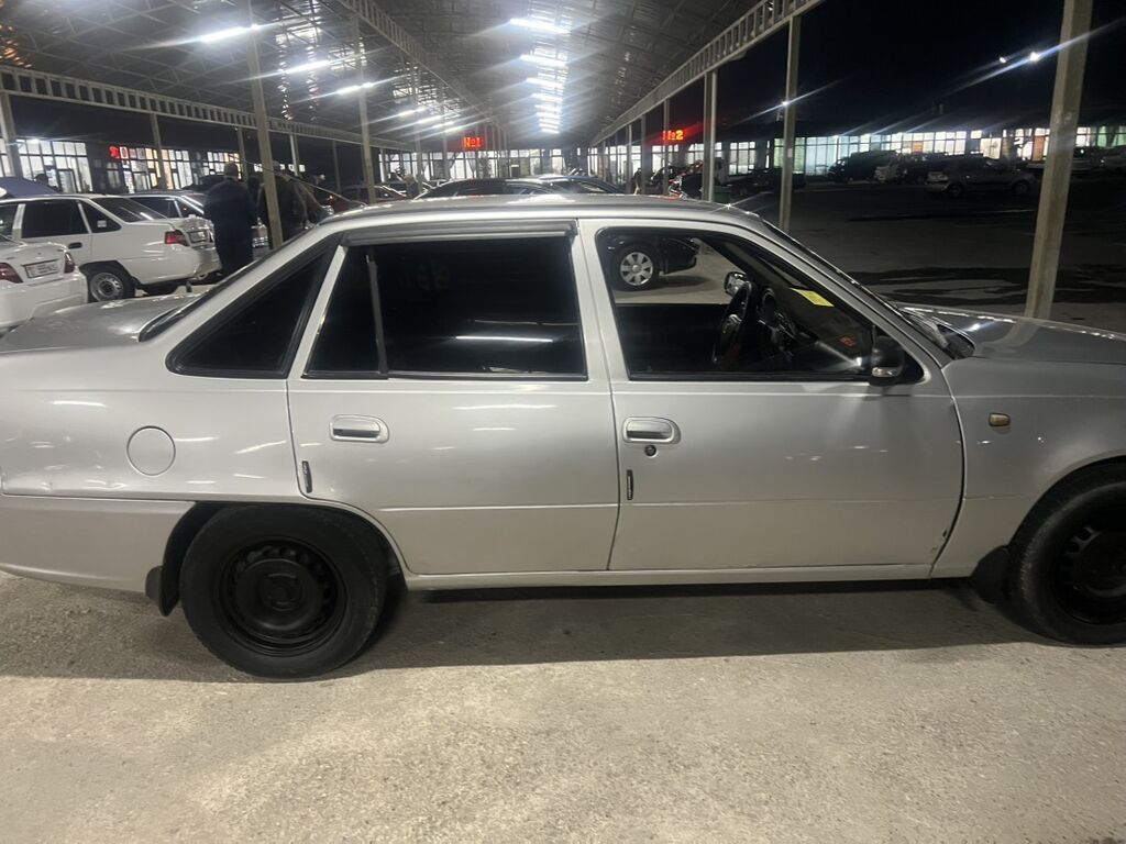 Daewoo Nexia: 2010 г., 1.6 л, Механика, Бензин, Седан: фото 4