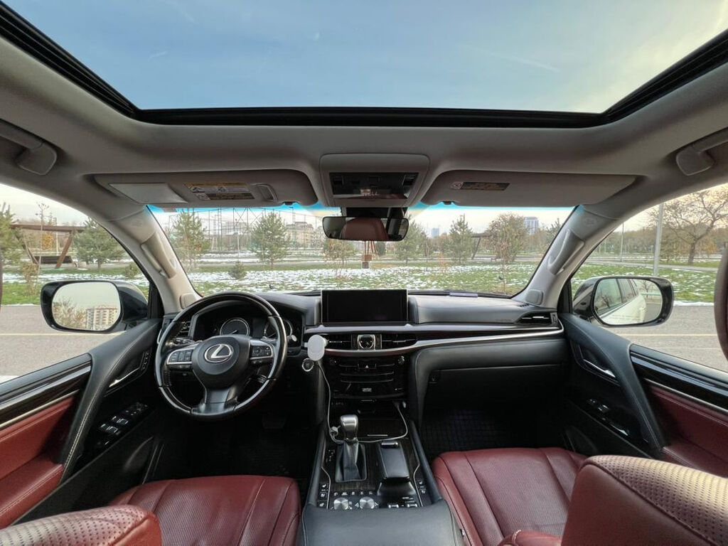 Lexus LX: 2017 г., 5.7 л, Типтроник, Бензин, Внедорожник: фото 5