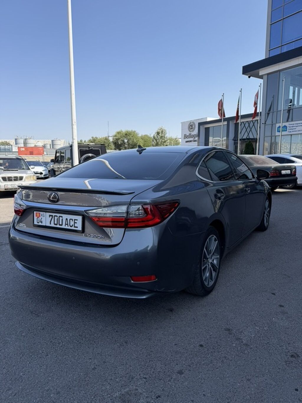 Lexus ES: 2018 г., 2.5 л, Вариатор, Гибрид, Седан: фото 4