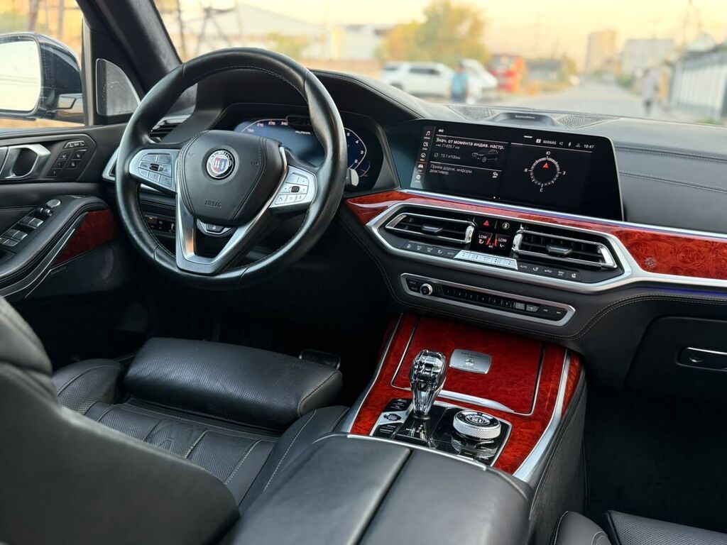 Alpina : 2021 г., 4.4 л, Автомат, Бензин, Кроссовер: фото 8