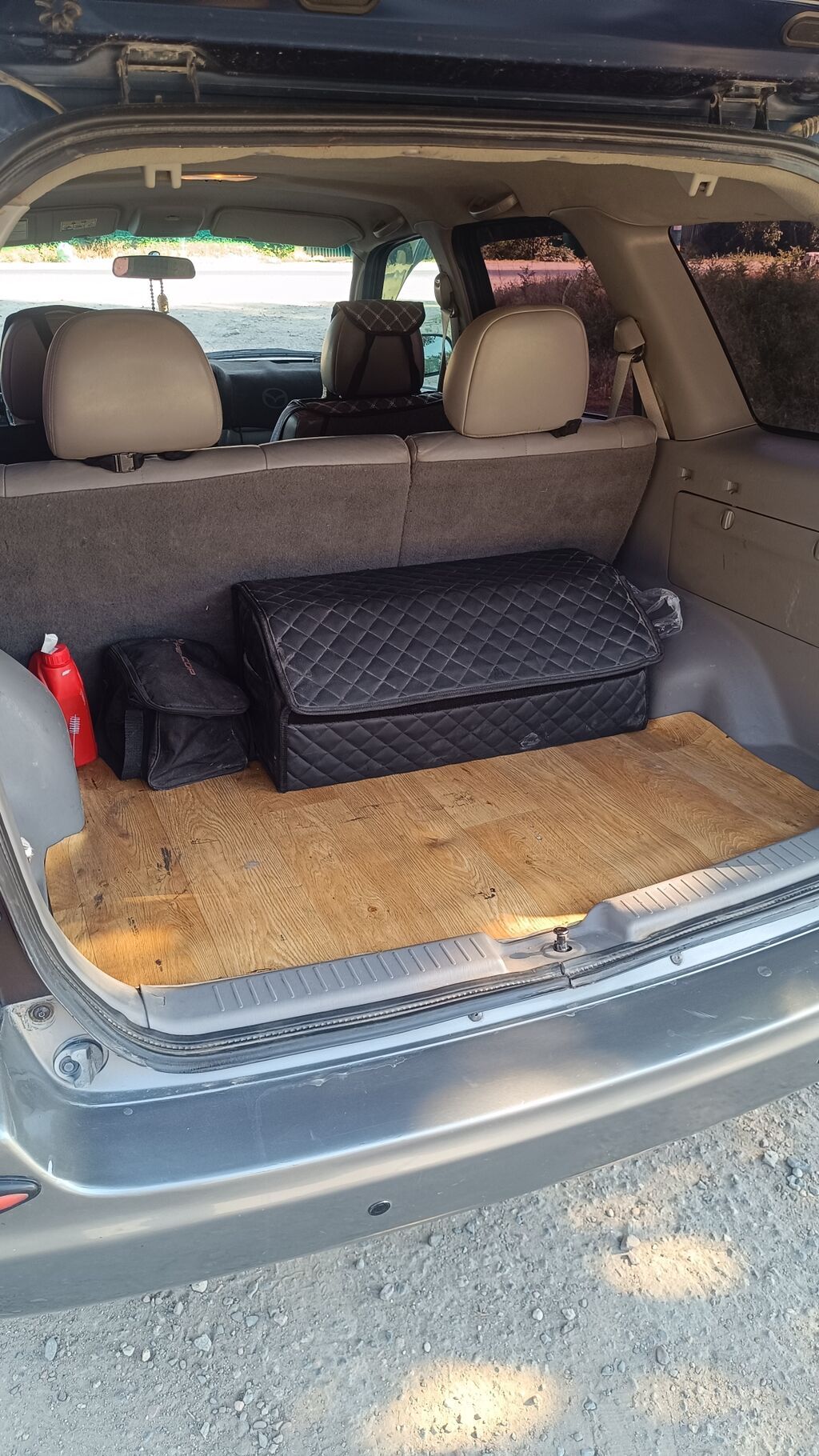 Mazda Tribute: 2002 г., 3 л, Автомат, Бензин, Внедорожник: фото 6