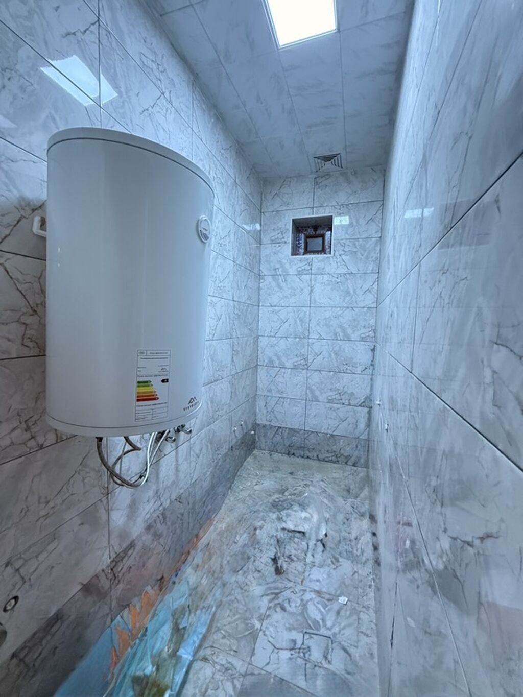 3 otaqlı, 132 kv. m, Yeni təmirli