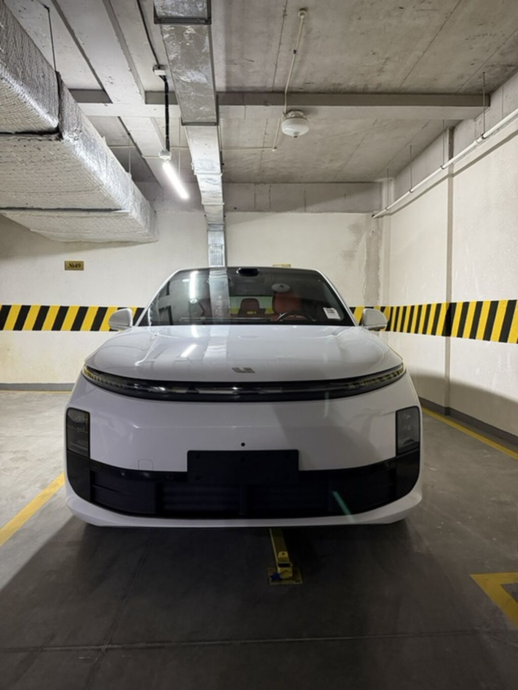 Lixiang L6: 2025 г., 1.5 л, Автомат, Электромобиль, Кроссовер: фото 1