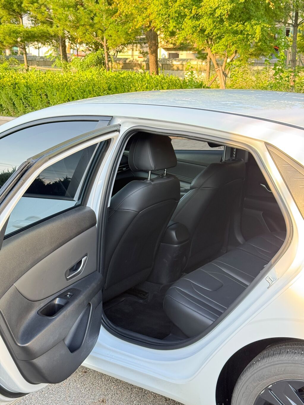 Hyundai Avante: 2021 г., 1.6 л, Автомат, Гибрид, Седан: фото 8
