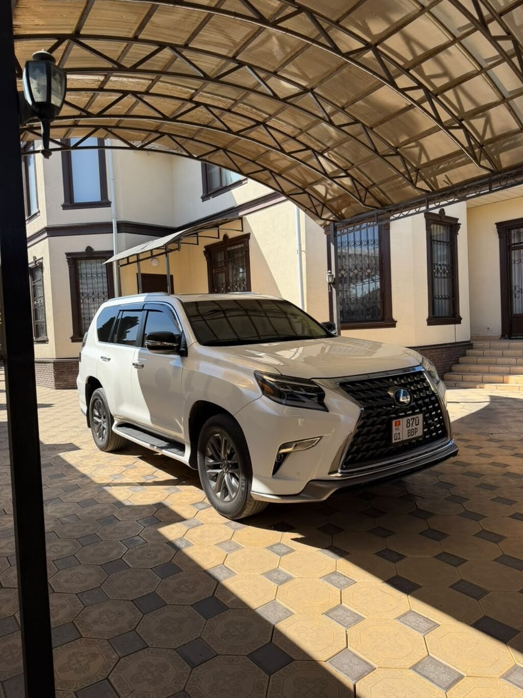 Lexus GX: 2020 г., 4.6 л, Автомат, Бензин, Внедорожник: фото 2