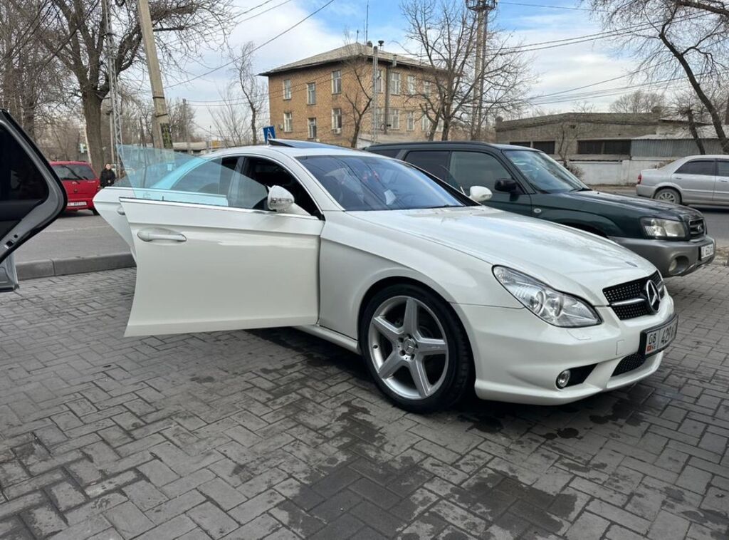 Mercedes-Benz CLS-Class: 2005 г., 5 л, Автомат, Бензин, Купе: фото 3