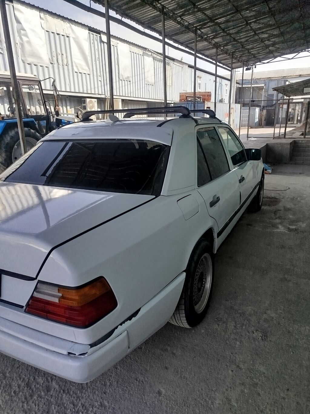 Mercedes-Benz W124: 1988 г., 2.3 л, Механика, Бензин, Седан: фото 5