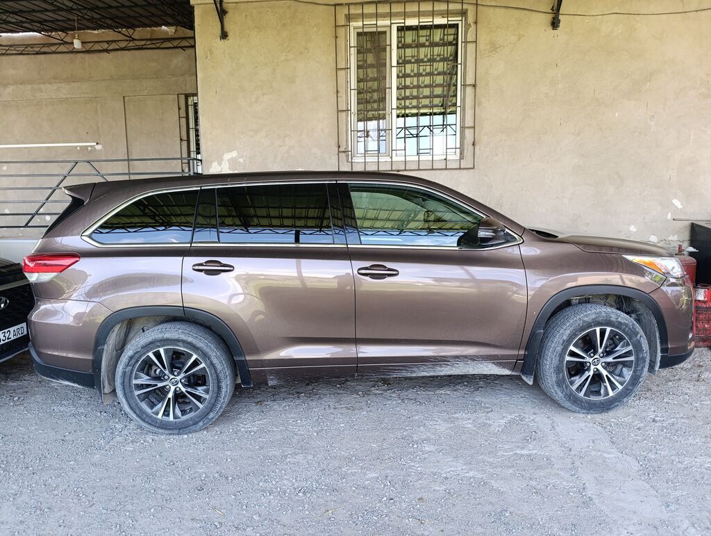 Toyota Highlander: 2018 г., 3.5 л, Автомат, Бензин, Кроссовер