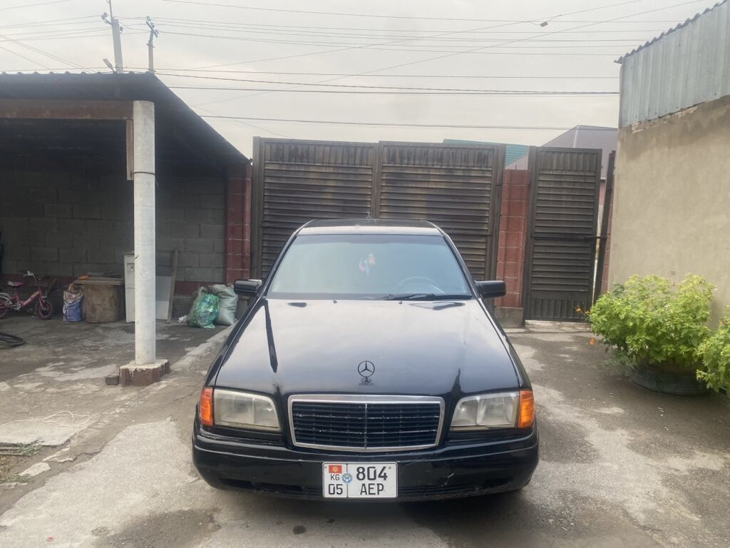 Mercedes-Benz C-Class: 1995 г., 1.8 л, Механика, Бензин, Седан: фото 1