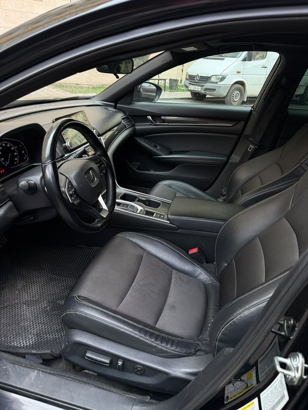 Honda Accord: 2018 г., 2 л, Седан: фото 7