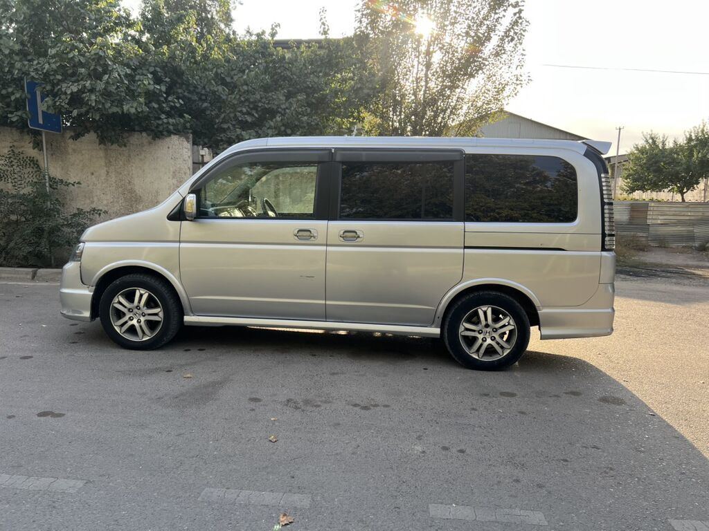 Honda Stepwgn: 2004 г., 2.4 л, Автомат, Бензин, Минивэн: фото 3