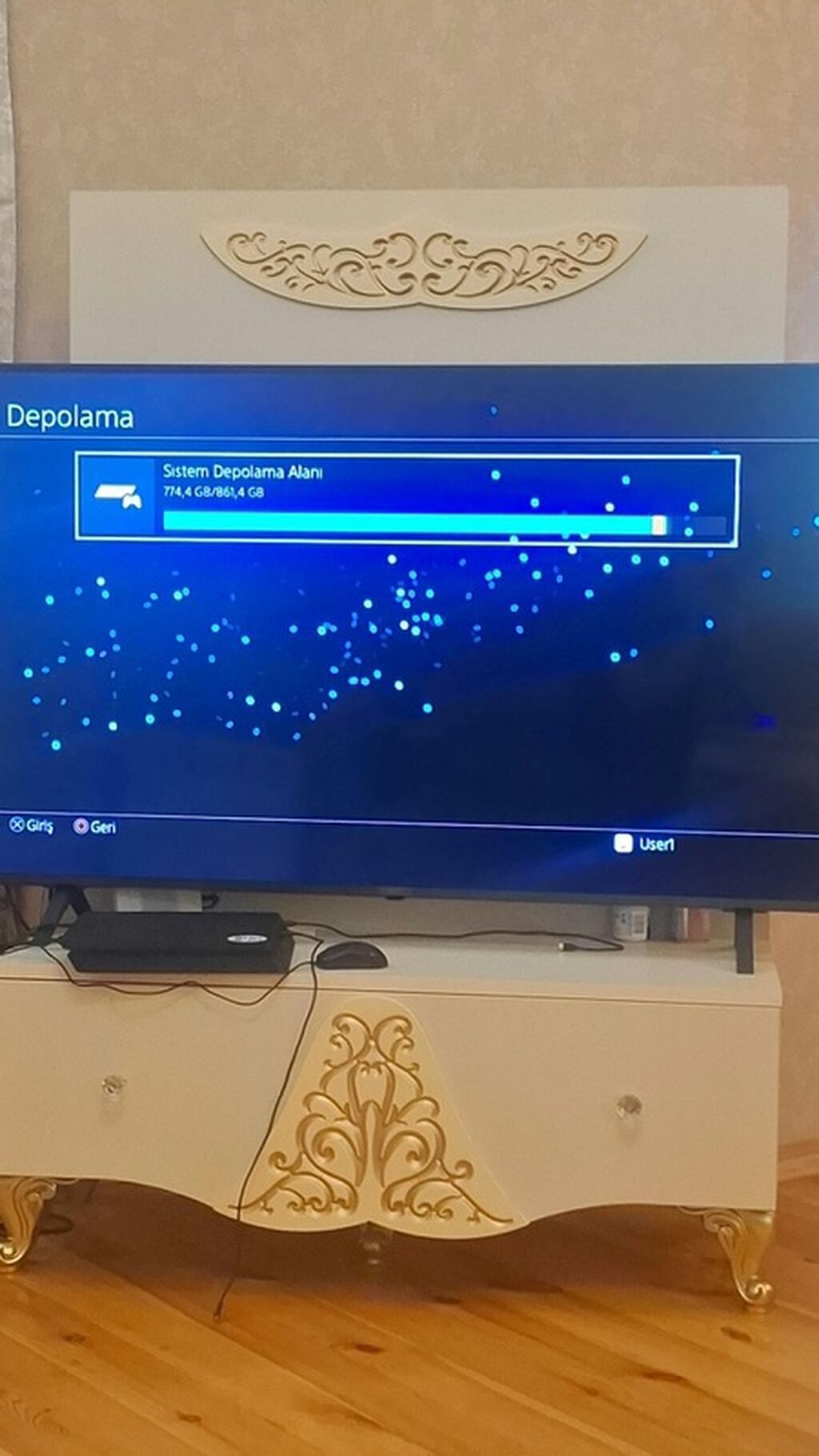 PlayStation 4 Slim (1 TB) oyun konsolu - Yaddaş: 1 TB sistem yaddaşı
