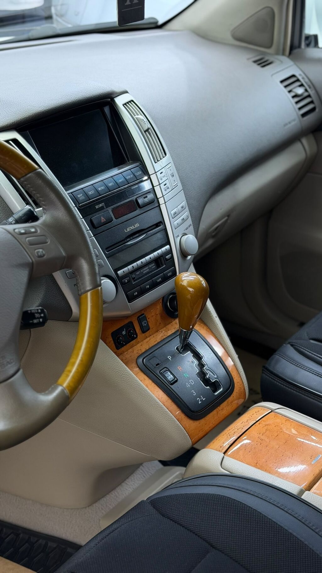 Lexus RX: 2005 г., 3.3 л, Автомат, Бензин, Кроссовер: фото 4