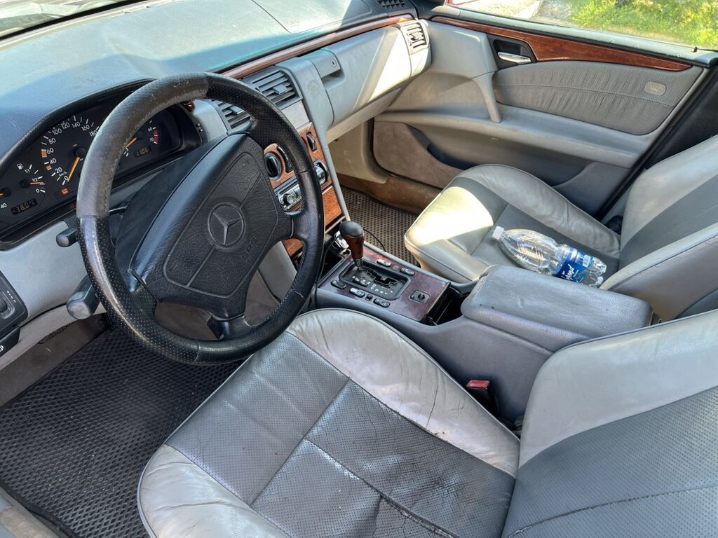 Mercedes-Benz E-Class: 1998 г., 2.2 л, Автомат, Бензин, Универсал: фото 6