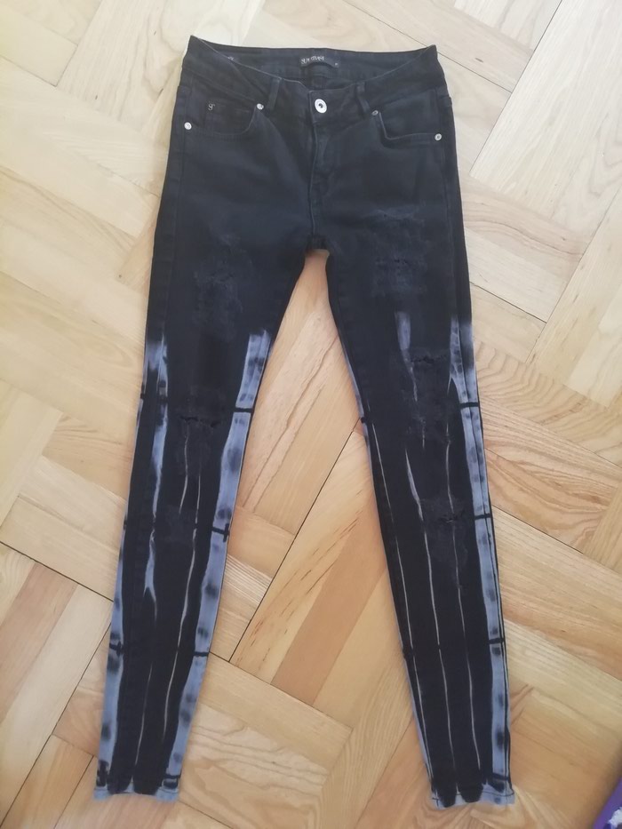 Ženske farmerke: Supertrash skinny farke, velicina 27.Malo nosene, stoje u ormaru. na lalafo.rs Supertrash skinny farke, velicina 27.Malo nosene, stoje u ormaru. - Velika Plana