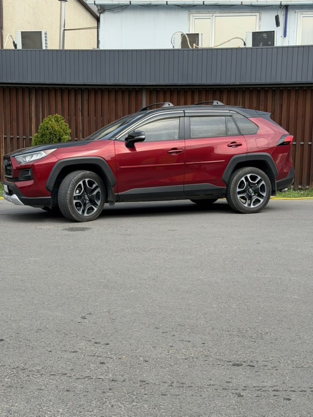 Toyota RAV4: 2020 г., Автомат, Кроссовер: фото 3