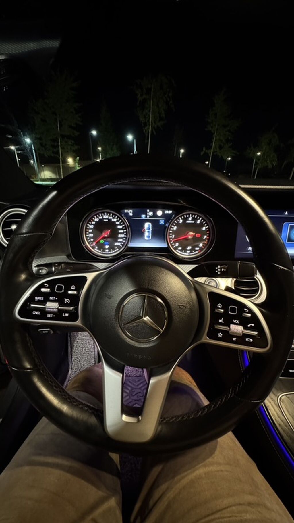 Mercedes-Benz E-Class: 2019 г., 2 л, Автомат, Бензин, Седан: фото 6