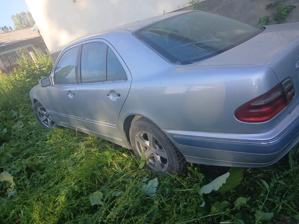 Mercedes-Benz E-Class: 2000 г., 2.2 л, Механика, Дизель, Седан: фото 5