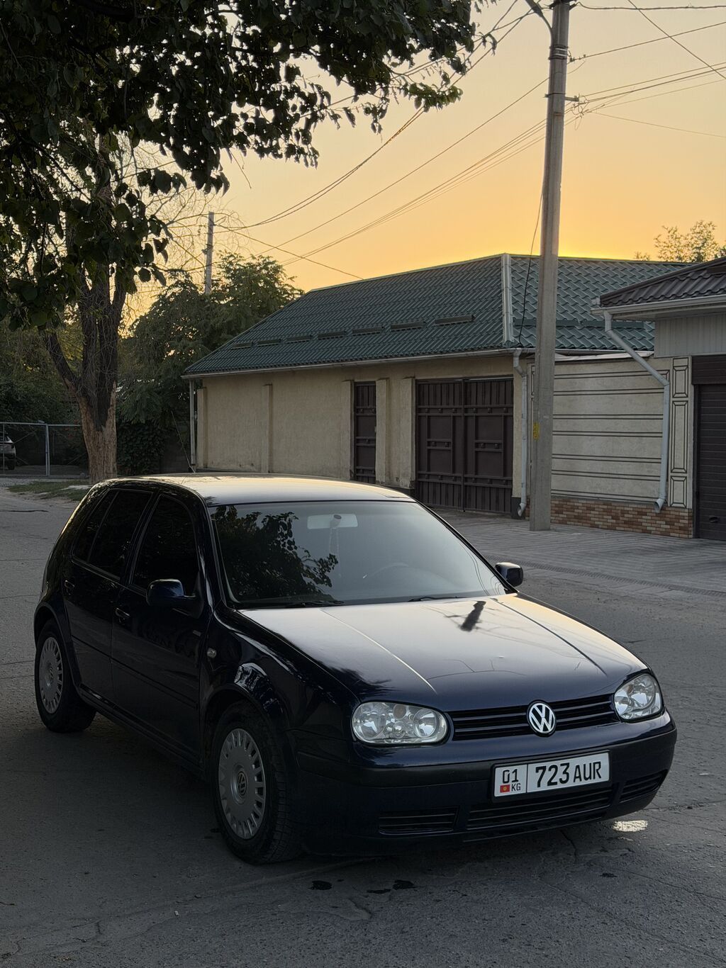 Volkswagen Golf: 2001 г., 1.6 л, Автомат, Бензин, Лифтбек: фото 2