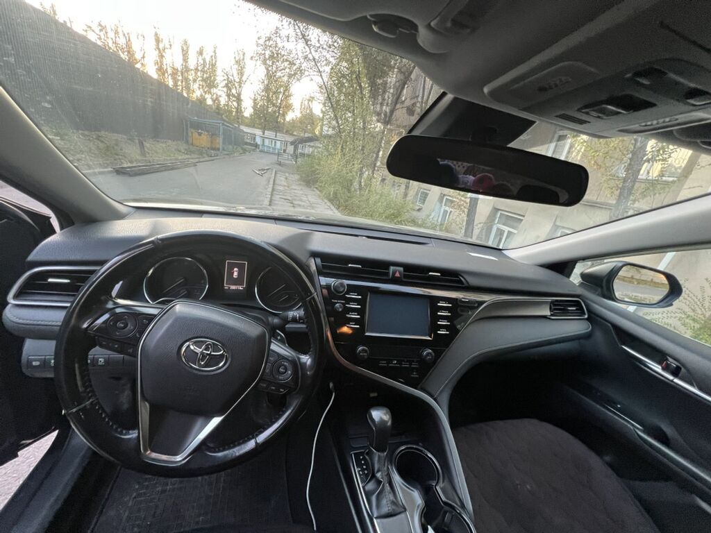 Toyota Camry: 2018 г., 2.5 л, Автомат, Бензин, Седан: фото 5