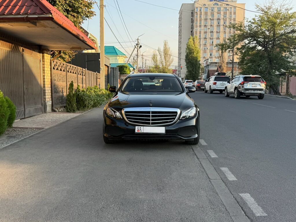 Mercedes-Benz E-Class: 2017 г., 2 л, Автомат, Бензин, Седан: фото 2
