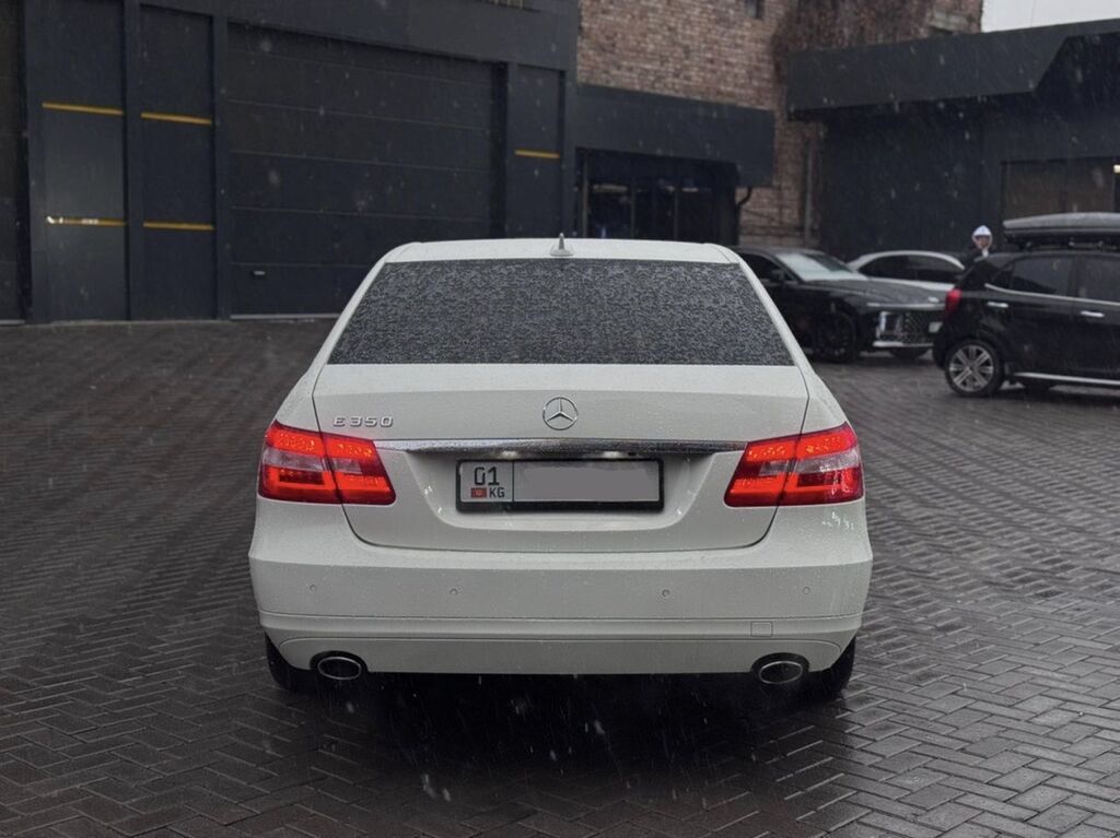 Mercedes-Benz E-Class: 2012 г., 3.5 л, Автомат, Бензин, Седан: фото 4